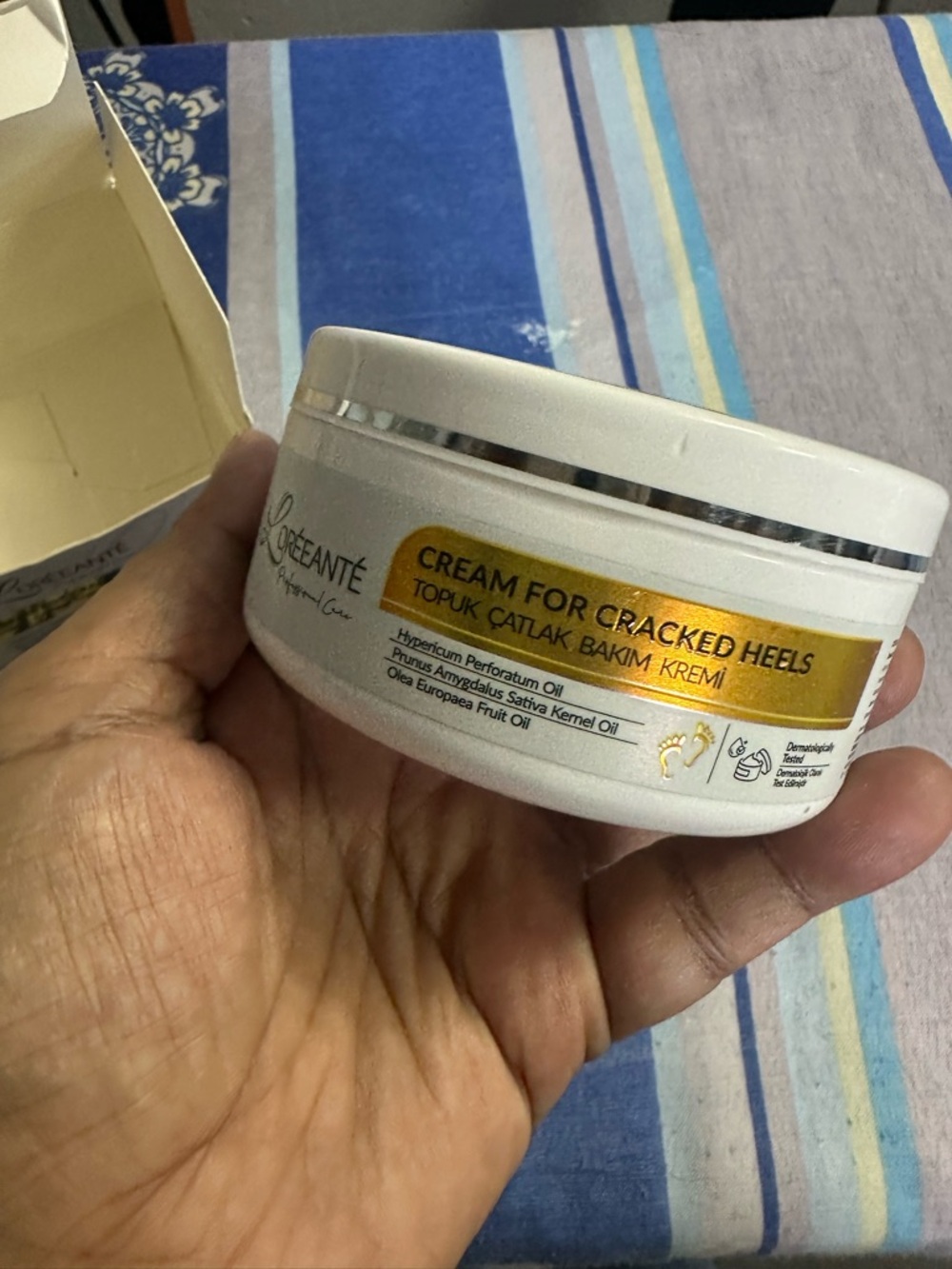 Cream for Cracked Heels - Moisturizing Foot Repair (White/Yellow)